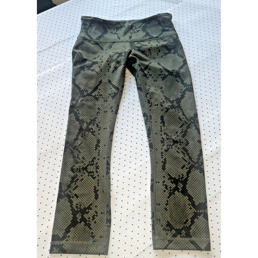 Lululemon Wunder Under Crop Leggings Size 4 Olive Green Snake Print Activewear